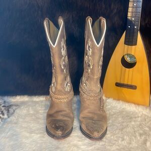 Cedar Rose boots 7.5 (4625)